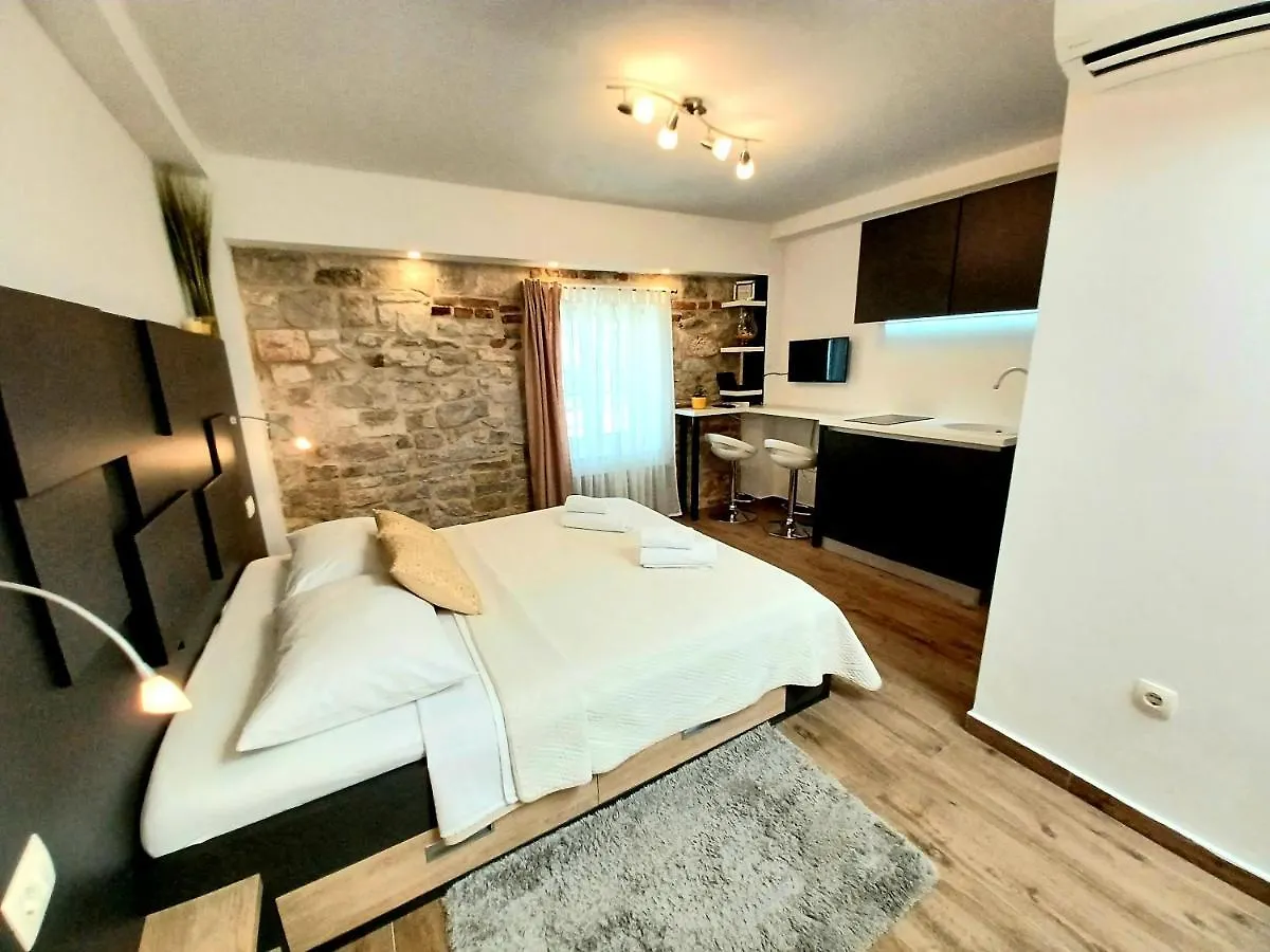 Studio Apartmani Pomalo/ Take It Easy location