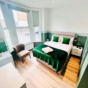 43 Ensuite Look Like Locations , Londra Regno Unito